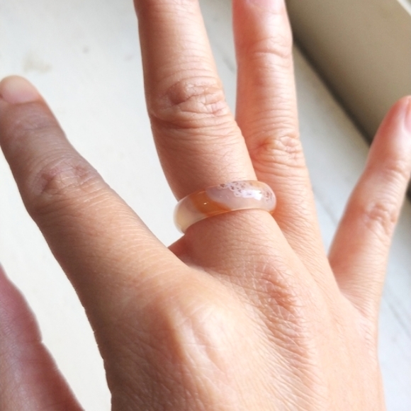 Size 6 peach orange translucent stone ring band flower agate - Picture 4 of 4